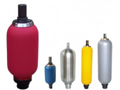 皮囊式蓄能器适合串联气瓶或气瓶组的使用吗